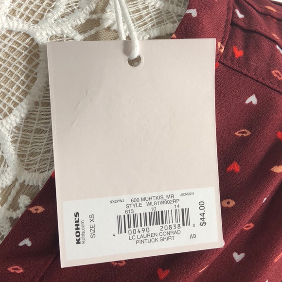 Adorable maroon high low pintuck shirt - Picture 5 of 5